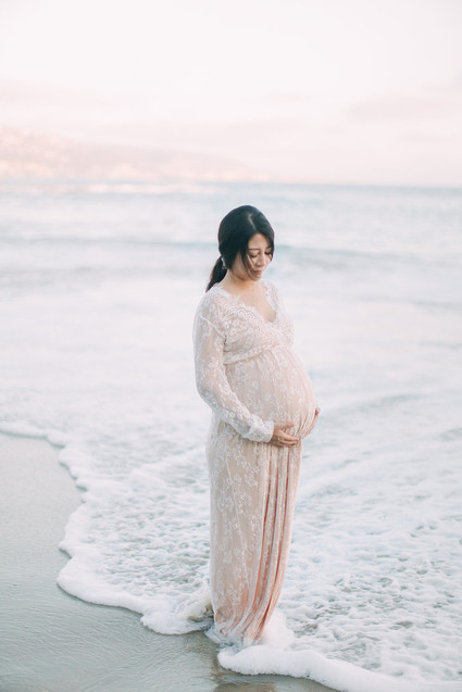 romantic laguna beach maternity photos