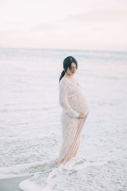 romantic laguna beach maternity photos