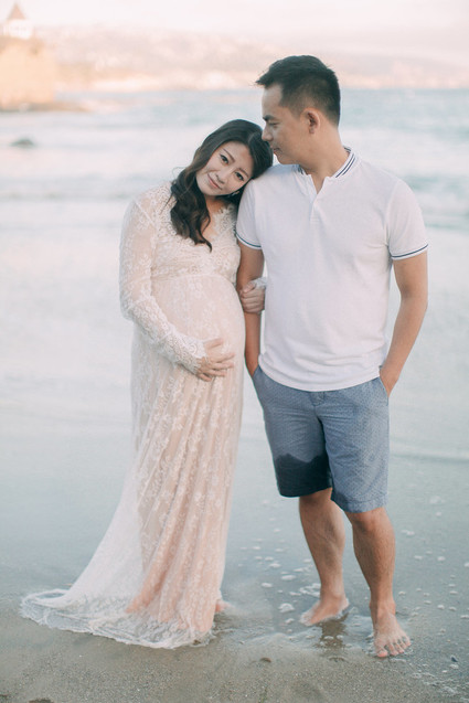 romantic laguna beach maternity photos
