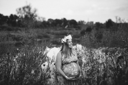 black and white vintage style maternity photos