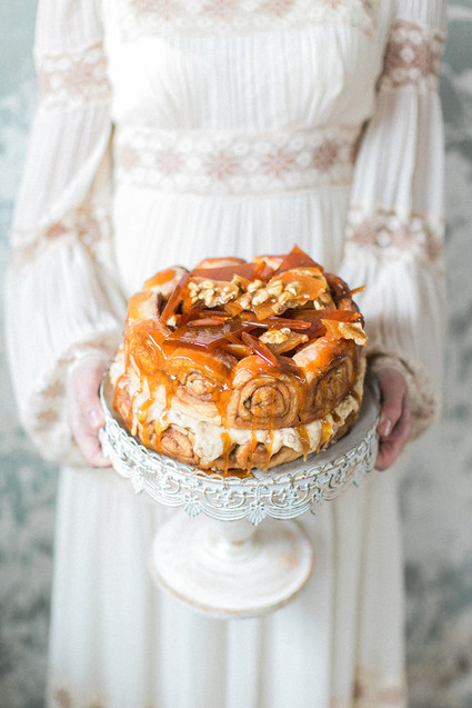 Cinnamon roll cake