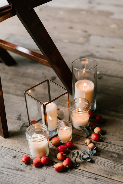 Fall barn wedding decor