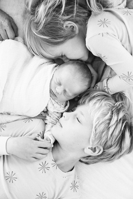 sibling newborn photos