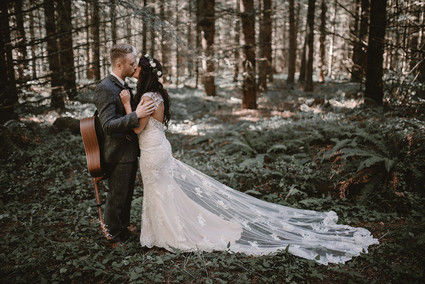 Forest wedding in Portland