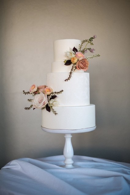 Modern wedding cake