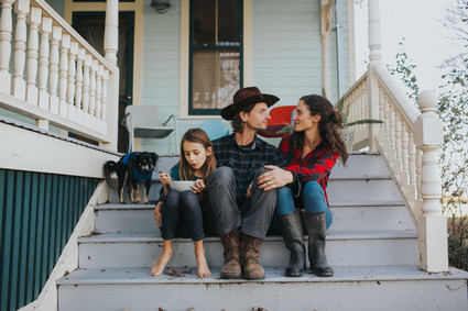 Farmhouse holiday family photos