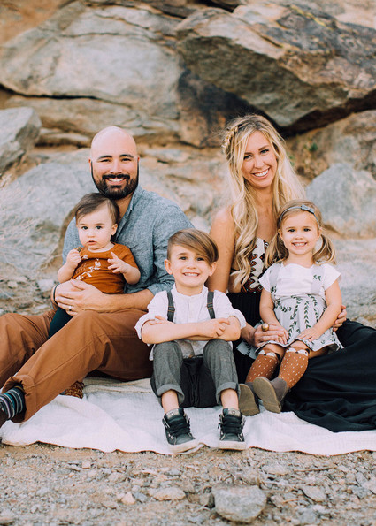 Modern desert family photos