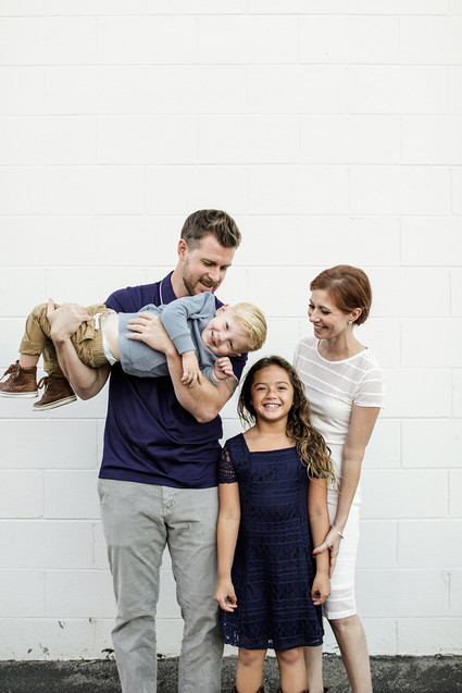 modern urban family photos