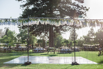 Green, white, and gold wedding ideas