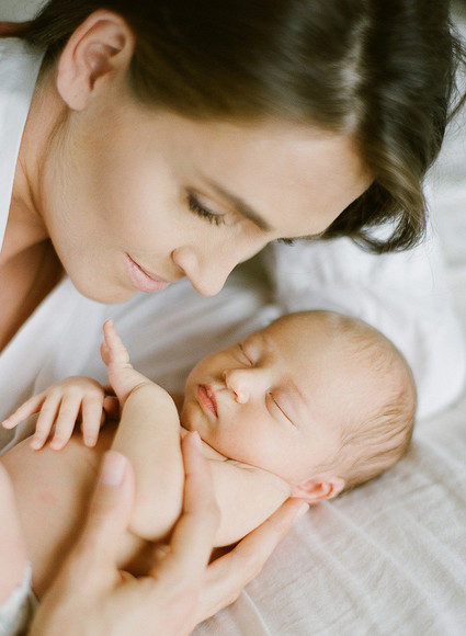 Natural light newborn photos in Vancouver