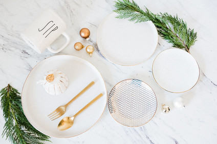 neutral christmas decor