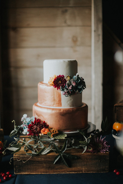 Modern wedding cake