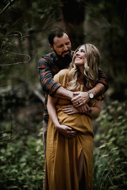 Moody bohemian maternity photos