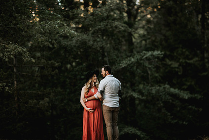Moody bohemian maternity photos
