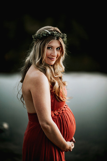 Moody bohemian maternity photos