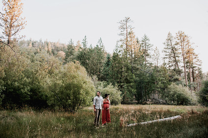 Moody bohemian maternity photos
