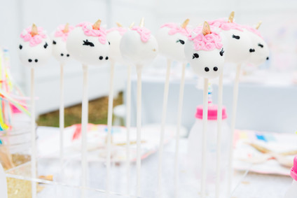 Unicorn cake pops