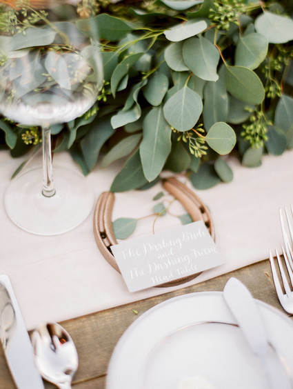 Horseshoe wedding decor