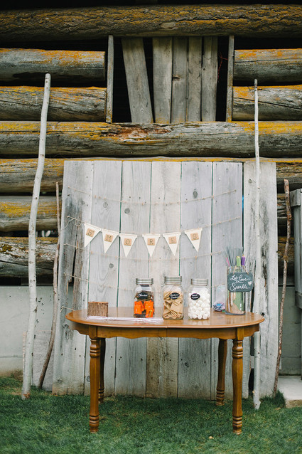 S'mores dessert table