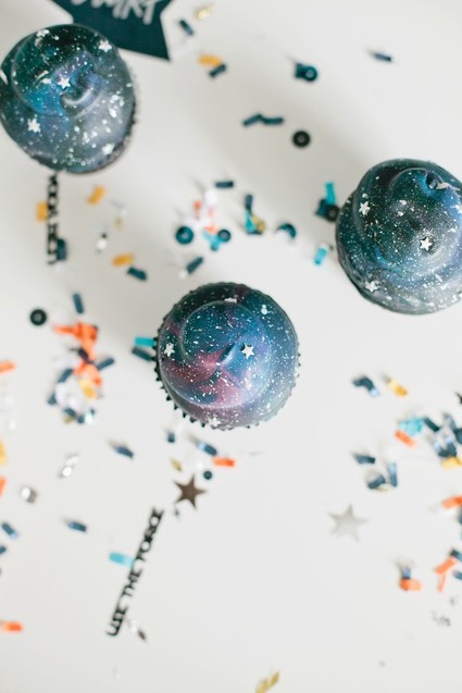 galaxy cupcakes