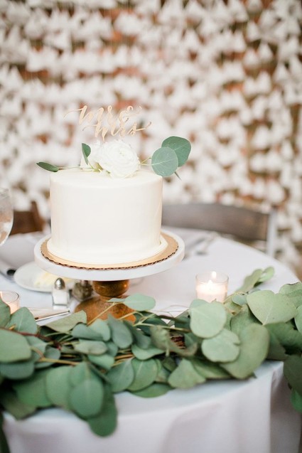 Green + white wedding cake