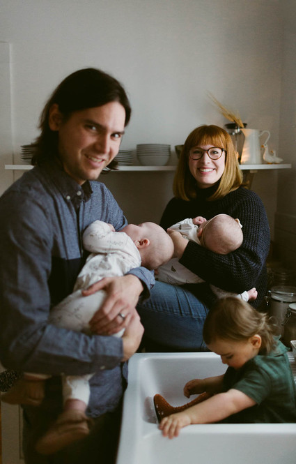 twin family photos