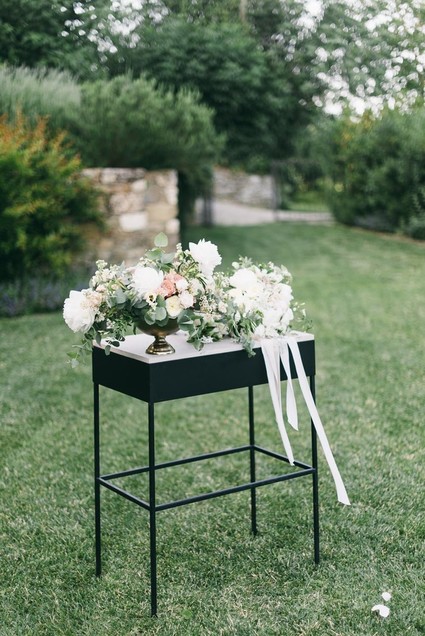Romantic green and white flowers
