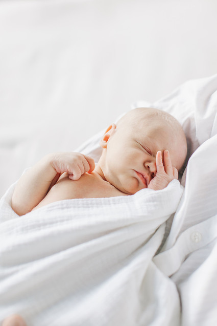 natural light newborn photos