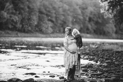 Rustic family maternity photos
