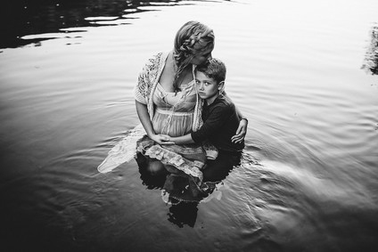Rustic family maternity photos