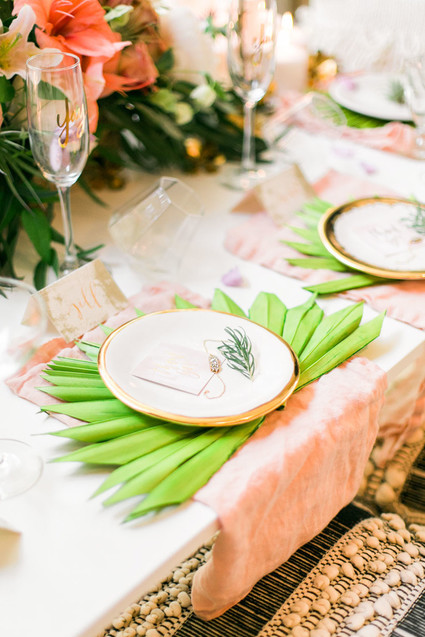 Tropical place setting Inspiration