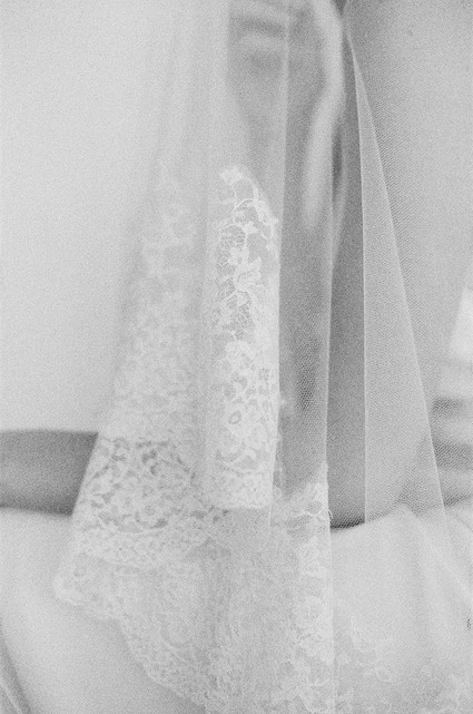 Tomomi Okubo wedding gown