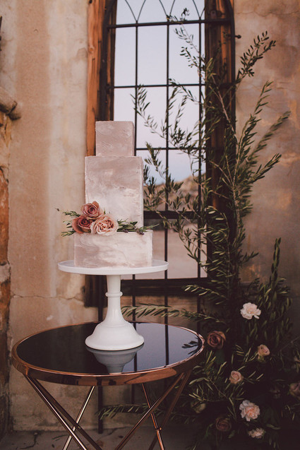 Desert wedding cake