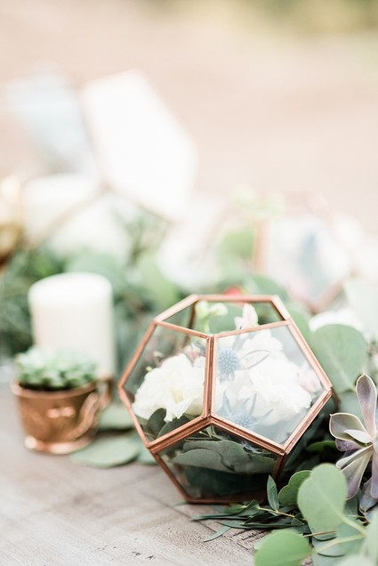 Geometric decor