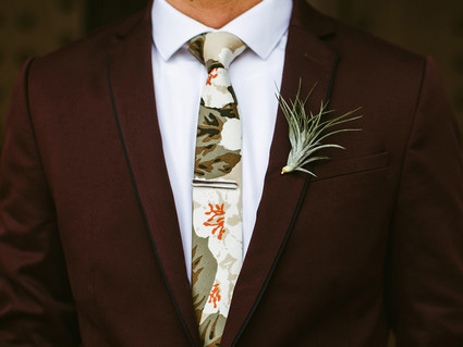Floral tie
