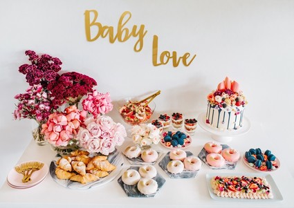 berries and blooms baby shower Inspiration