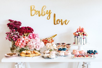 berries and blooms baby shower Inspiration