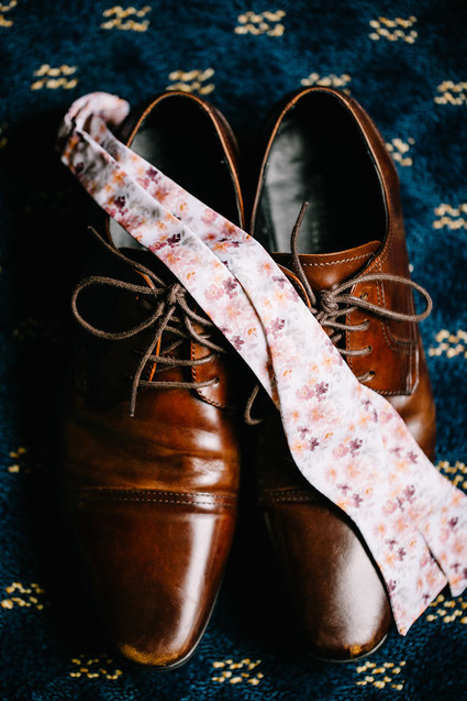 Groom's accessories