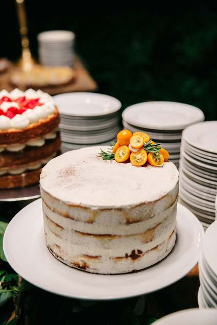 Semi naked cake