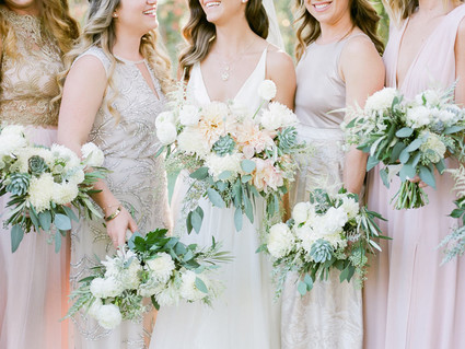Bridesmaids bouquets