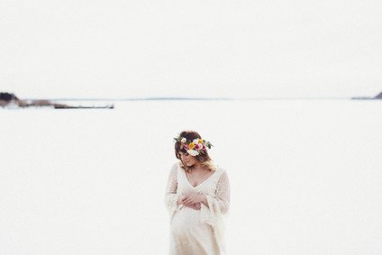 Lakeside maternity photos