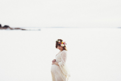 Lakeside maternity photos