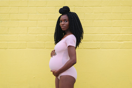 Bright fun maternity photos