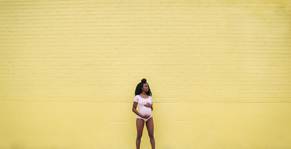 Bright fun maternity photos