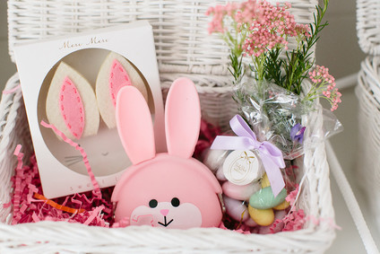 Modern Easter party ideas