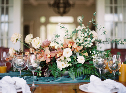 Elegant wedding flowers