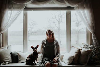 At home anniversary photo shoot