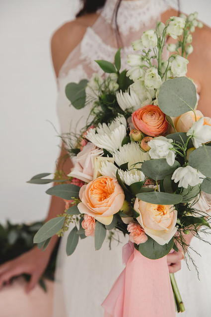 Peach bridal bouquet