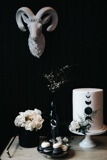 Lunar inspired wedding cake
