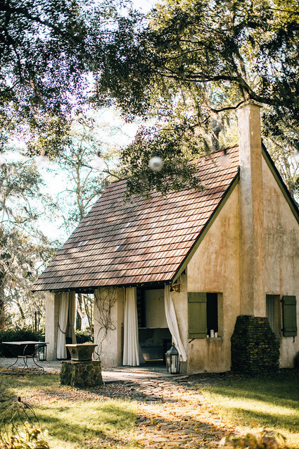River engagement session in Charleston